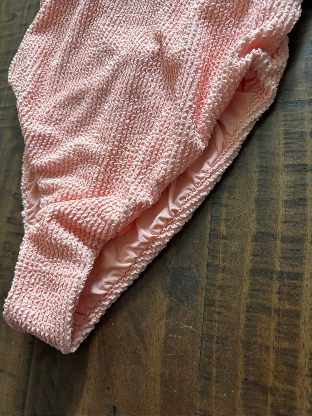 BCBGeneration High Cut Cheeky Textured One-Piece Swimsuit S Peach - Picture 4 of 8